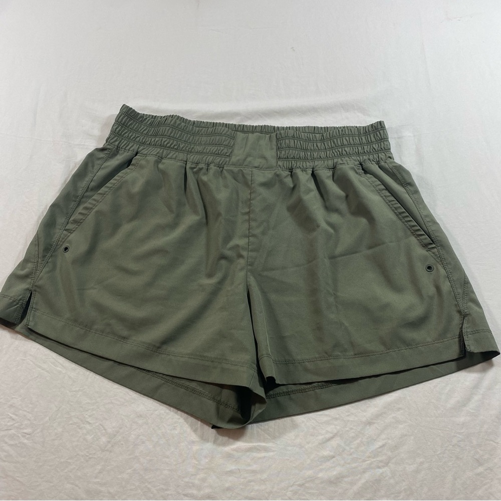 Olive Green Athletic Shorts Women's Shorts Dry quick pockets
